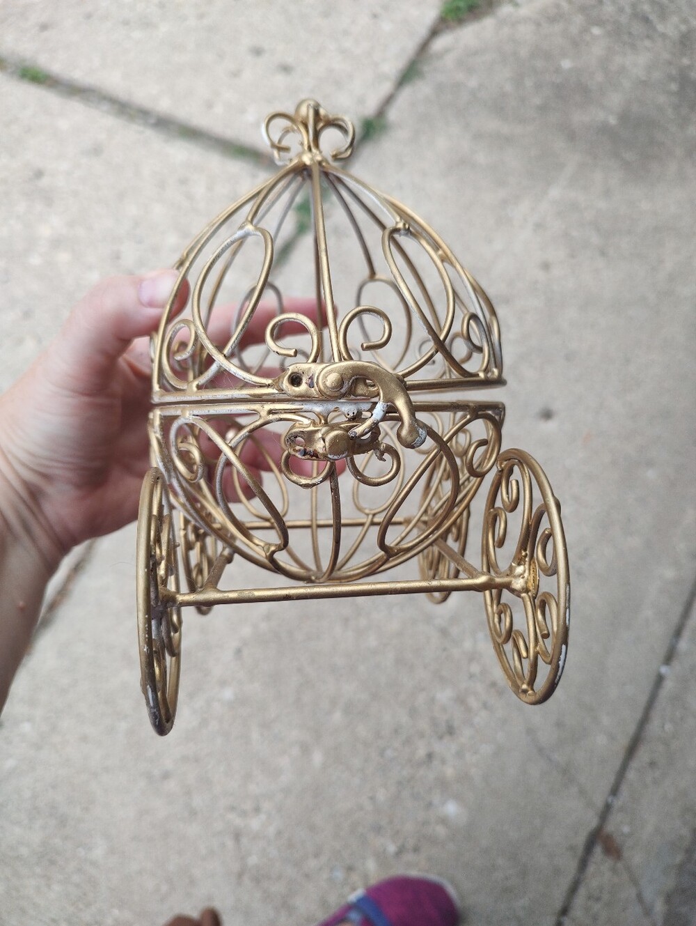 Gold Wire Carriage - Picture 2 of 3